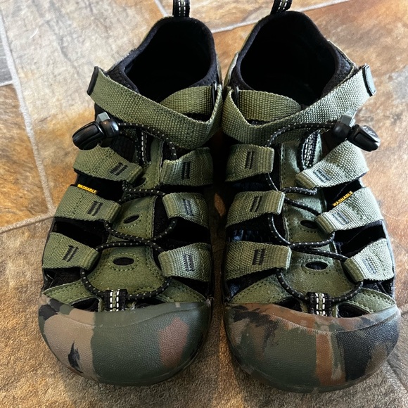 Keen Sandals, summer shoes, water shoes, Keen - Picture 3 of 5